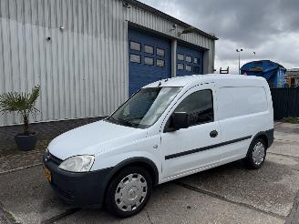Coche accidentado Opel Combo 1.6 16V CNG GAS AIRCO 2011/8
