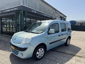 krockskadad bil auto Renault Kangoo 1.6 16V AIRCO 2009/7