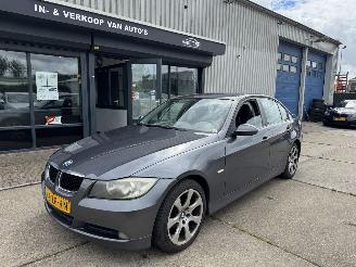 Vaurioauto  passenger cars BMW 3-serie 320d 120KW AIRCO 2008/4