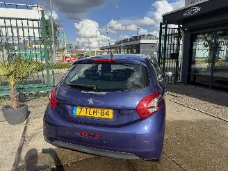 Peugeot 208 1.2 VTI 60KW AIRCO PANORAMA picture 6