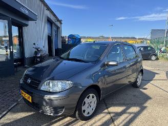 uszkodzony samochody osobowe Fiat Punto 1.4 16V AIRCO 5-DEURS 94.000 NAP!! 2004/3