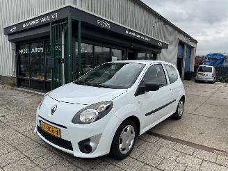skadebil auto Renault Twingo 1.2 16V AIRCO 2011/5