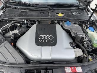 Audi A4 2.5 V6 TDI CABRIOLET picture 12