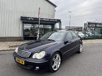 skadebil auto Mercedes C-klasse C320 CDI V6 AUTOMAAT FULL OPTIE! 2005/8