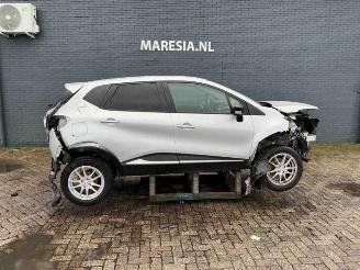 Coche siniestrado Renault Captur Captur I (2R), SUV, 2013 1.2 TCE 16V EDC 2016/5