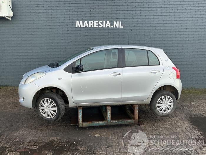 Toyota Yaris Yaris II (P9), Hatchback, 2005 / 2014 1.3 16V VVT-i