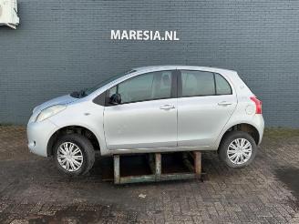 Vrakbiler auto Toyota Yaris Yaris II (P9), Hatchback, 2005 / 2014 1.3 16V VVT-i 2008/5