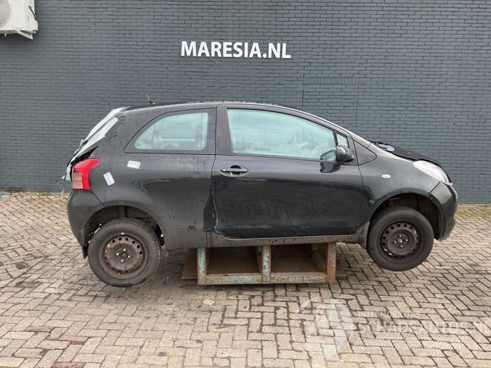Toyota Yaris Yaris II (P9), Hatchback, 2005 / 2014 1.3 16V VVT-i