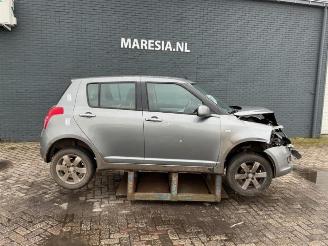 Coche siniestrado Suzuki Swift Swift (ZA/ZC/ZD1/2/3/9), Hatchback, 2005 / 2011 1.5 VVT 16V 2008/5