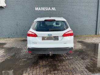 Coche siniestrado Ford Focus Focus 3 Wagon, Combi, 2010 / 2020 1.0 Ti-VCT EcoBoost 12V 100 2012/8