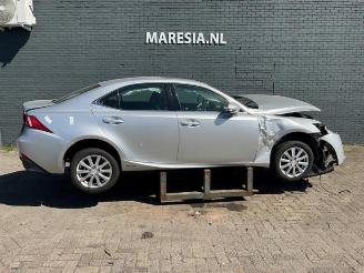 Salvage car Lexus IS IS (E3), Sedan, 2013 300h 2.5 16V 2013/7