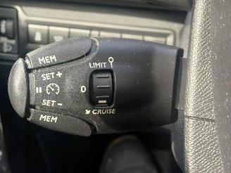 Peugeot 308 1.2 PureTech Style picture 10