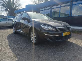 skadebil auto Peugeot 308 1.2 PureTech Style 2016/7