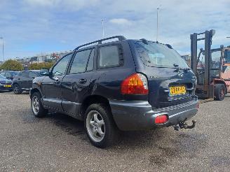 Hyundai Santa Fe 2.0i-16V Dyn. Motion picture 4