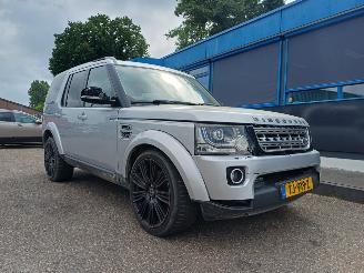 skadebil auto Land Rover Discovery 3.0 SDV6 HSE 2015/1