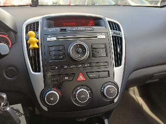 Kia Cee d 1.4 CVVT X-tra picture 8