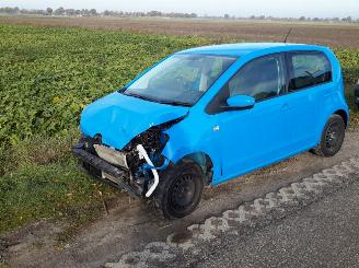 Coche siniestrado Volkswagen Up! Up! (121) 2015/7