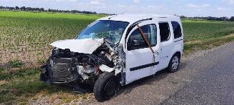 Uttjänta bilar auto Renault Kangoo 1.2 tce 2016/4