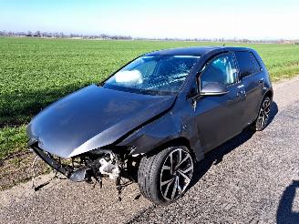 Coche siniestrado Volkswagen Golf 7.5 1.5 tsi 2020/6