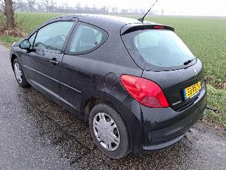 Peugeot 207 1.6 16v VTI picture 3