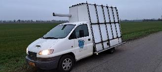 Vaurioauto  commercial vehicles Hyundai H-200 2.5 D 2006/8