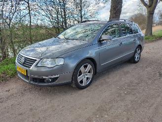 Schadeauto Volkswagen Passat  2008/7
