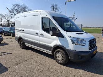 Voiture accidenté Ford Transit  2014/5