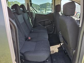 Peugeot Partner Tepee picture 11