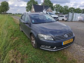 Damaged car Volkswagen Passat 1.4 TSI BMT VAR 2011/9