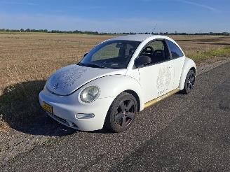 Schadeauto Volkswagen New-beetle 2.0 1998/2