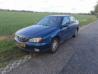 krockskadad bil auto Nissan Primera 1.8 16V SEDAN 2000/2