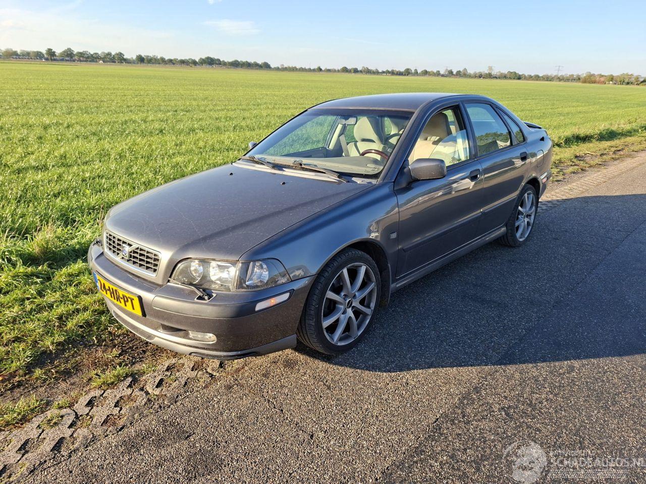 Volvo S-40 2.0 16V Turbo