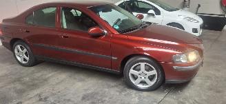 skadebil auto Volvo S-60 2.4 T 2001/2