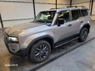 Vaurioauto  passenger cars Toyota Landcruiser 2.8 D-4D 151-KW Automatik 4-WD Executive 2025/4