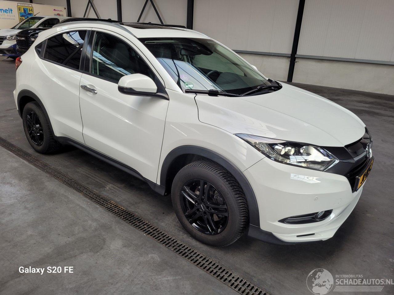 Honda Hr-v 1.5 i-VTEC 96-KW Automaat Executive Panoramadak