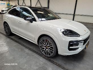 uszkodzony samochody osobowe Porsche Cayenne Coupe 3.0 S e-Hybrid 346-KW Automaat 2024/6