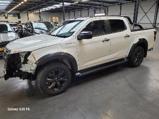 Isuzu D-Max 1.9d 120-KW Automaat 4-WD Dubbel-Cabine picture 3