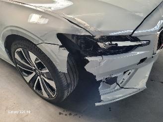 Volvo V-60 2.0 B4 145-KW Automaat Essential-Edition picture 7