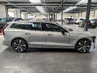 Volvo V-60 2.0 B4 145-KW Automaat Essential-Edition picture 5