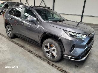 uszkodzony samochody osobowe Toyota Rav-4 PHEV 2.5 225-KW Automaat AWD Plug-In-Hybrid 2025/12
