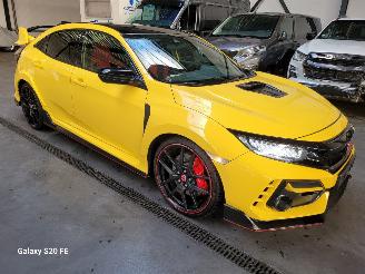 damaged passenger cars Honda Civic Type R 2.0 V-TEC 235-KW GT 5drs LIMITED-EDITION ! 2020/11
