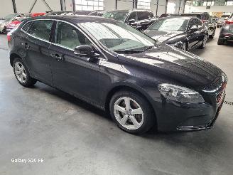 Volvo V-40 2.0 D4 190-PK 6-Bak Summum 5drs picture 4