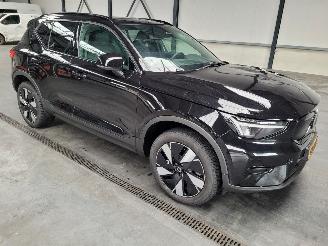 krockskadad bil auto Volvo EX40 Extended Range 185-KW 82kwh Automaat 2-WD 2026/4