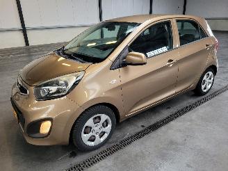 Auto incidentate Kia Picanto 1.0 CVVT 51-kw Comfort 5drs Airco 2013/2