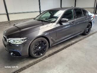 Avarii autoturisme BMW 5-serie 530e Limo 185-KW Automaat M-Sport 2019/10