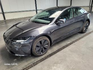 Schadeauto Tesla Model 3 Dual Motor Long Range 366-KW Automaat AWD 2023/12