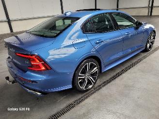 Volvo S-60 2.0 B4 145-KW Automaat R-DESIGN Panoramadak picture 2