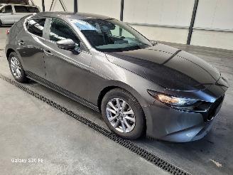 damaged passenger cars Mazda 3 Comfort 2.0 e 137-KW Automaat 5drs Mild-Hybrid 2022/4