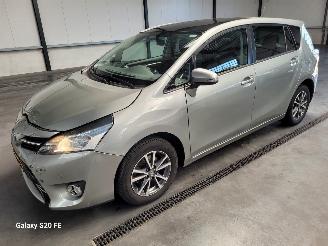 Damaged car Toyota Verso 1.8 VVT-i 108-KW 6-Bak Business Panoramadak 2014/1