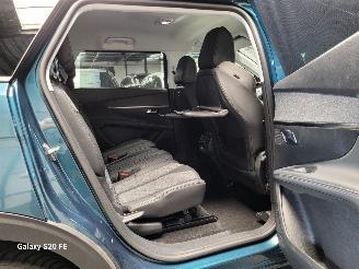 Peugeot 5008 PureTech 1.2 96-KW Automaat 7-Persoons picture 18